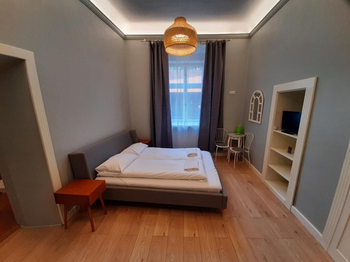 Florianska Gate Luxury Apartments Cracóvia Exterior foto
