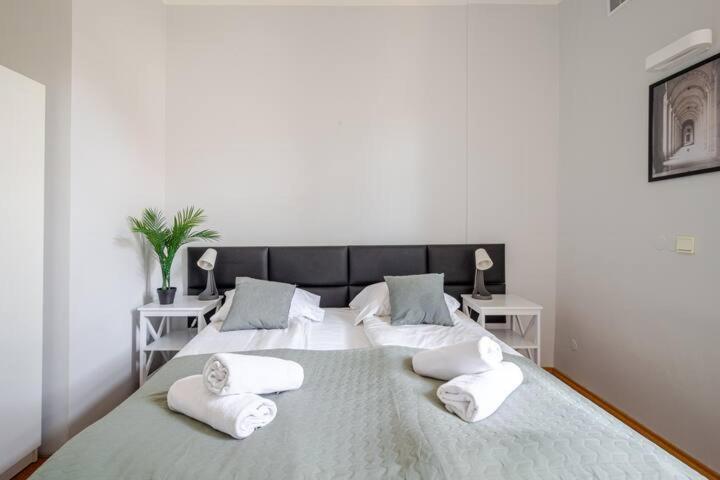 Florianska Gate Luxury Apartments Cracóvia Exterior foto
